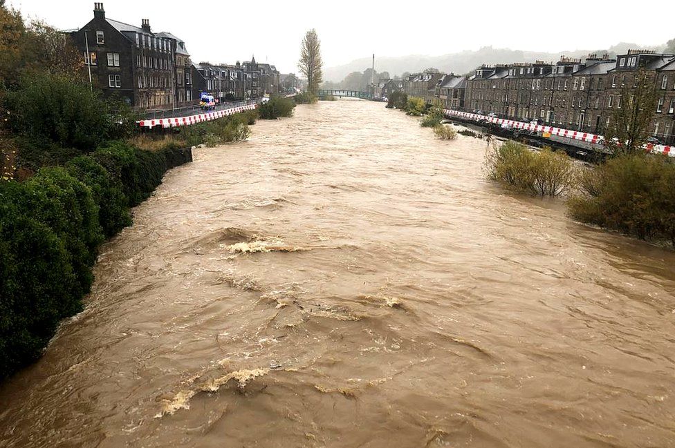 1km of 0.9m Floodstop in 2020